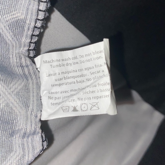 Black patterned romper - Picture 4 of 4